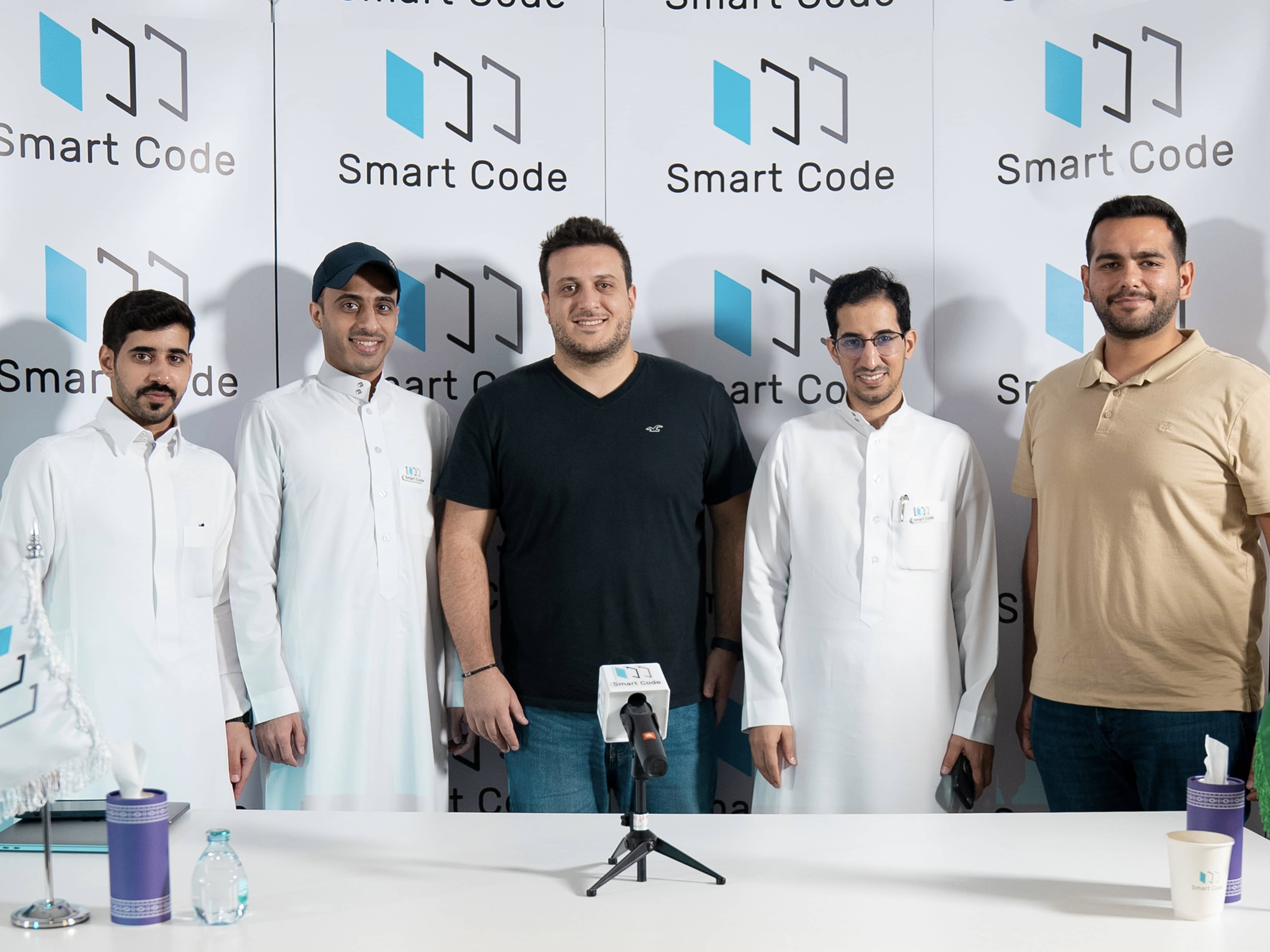 إجتماع اسرة سمارت كود مع فريق التيك توك