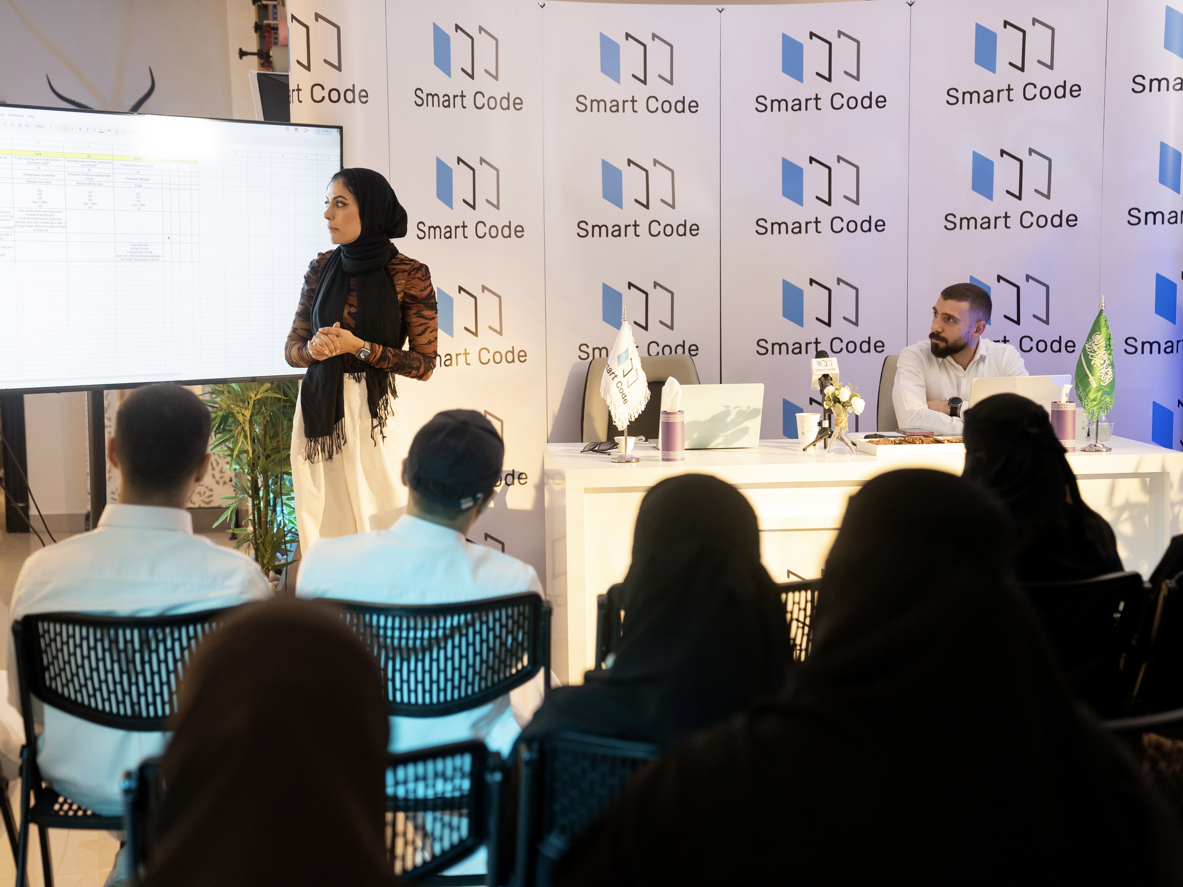 إجتماع أسرة سمارت كود مع فريق السناب شات